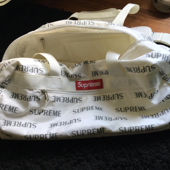 Supreme duffel bag - Picture 2 of 4